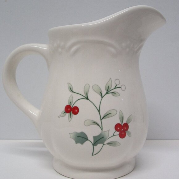 NEW! Pfaltzgraff Winterberry Coffee/Tea/Hot Cocoa - Full Service for Four - Picture 9 of 10